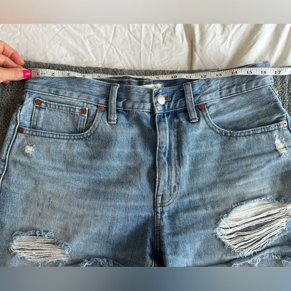 Madewell Relaxed Mid-Length Denim Shorts: Ripped Edition - Picture 8 of 8